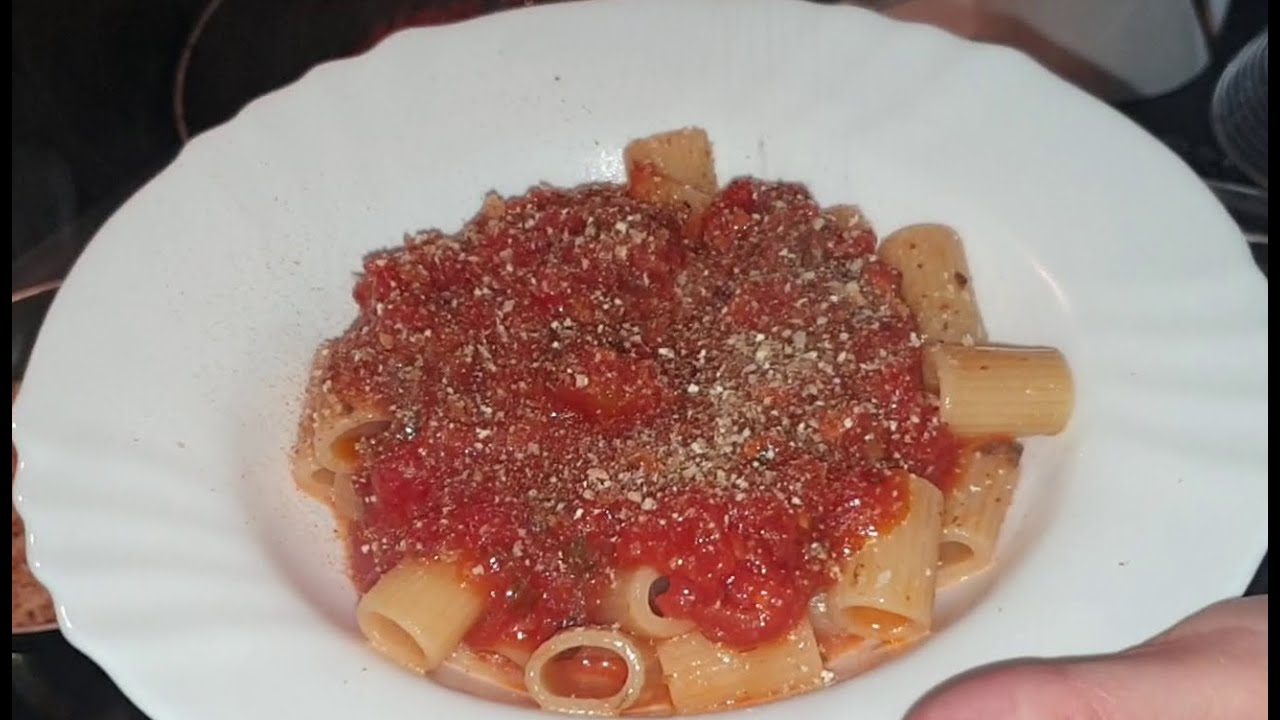 MEZZE MANICHE con la BUZZONAGLIA al POMODORO
