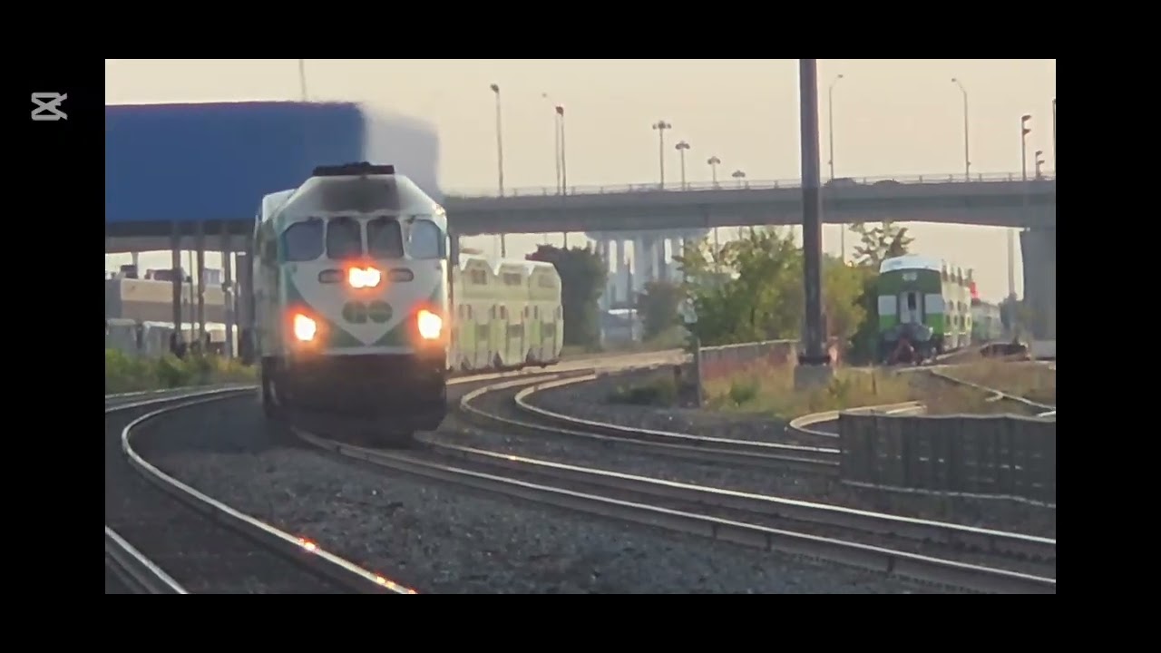 Railfanning at Mimico again 