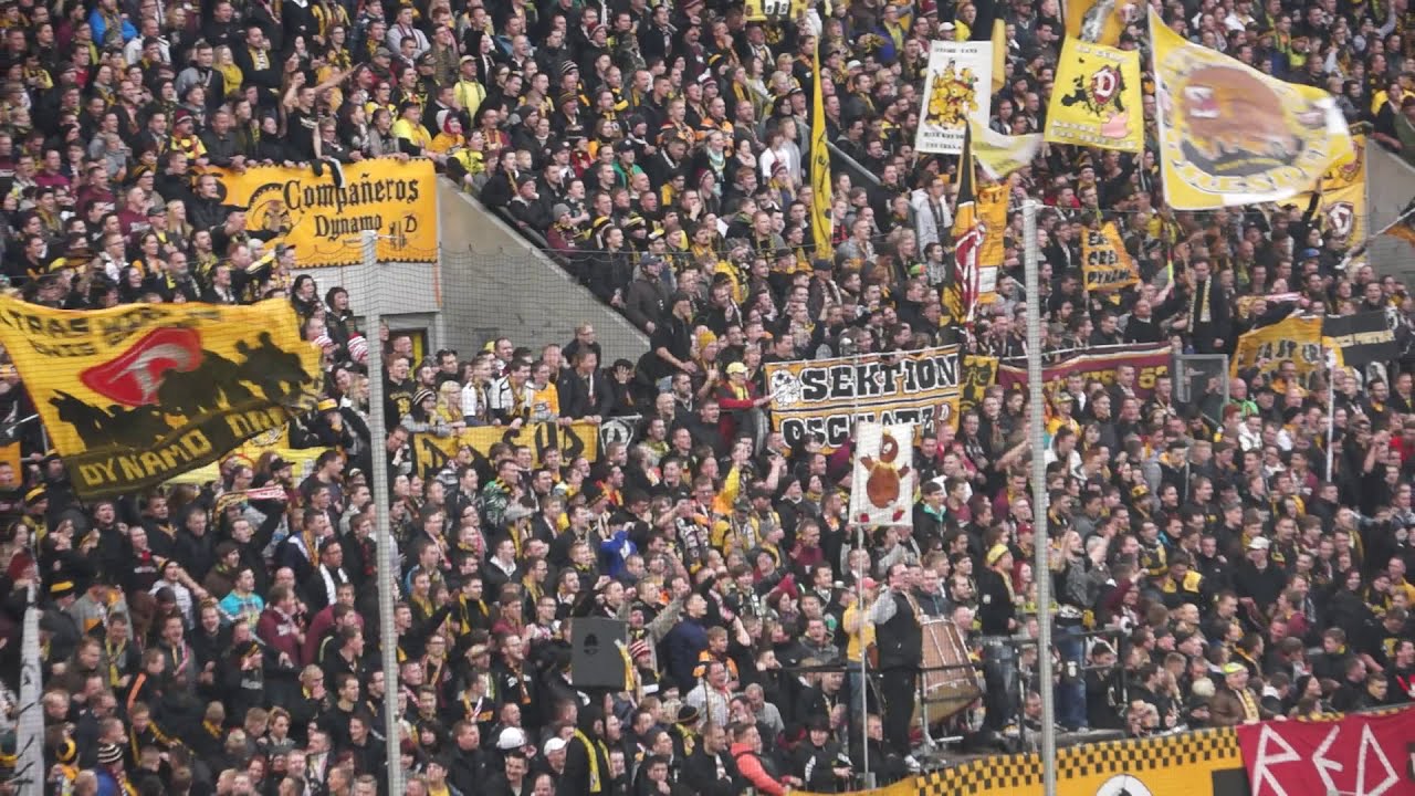 Dynamo Dresden - Erzgebirge Aue, Ultras singen 