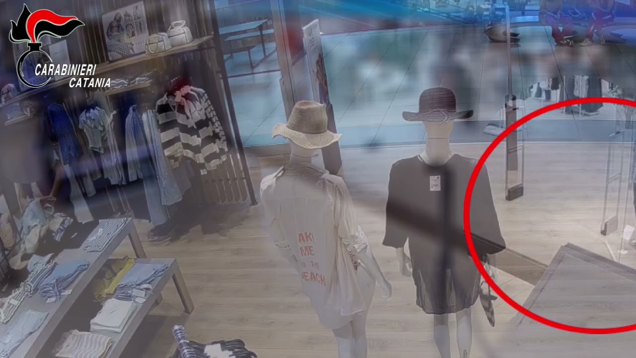Video CC. Denunciati dai Carabinieri due ladri specialisti del &ldquo;taccheggio&rdquo;