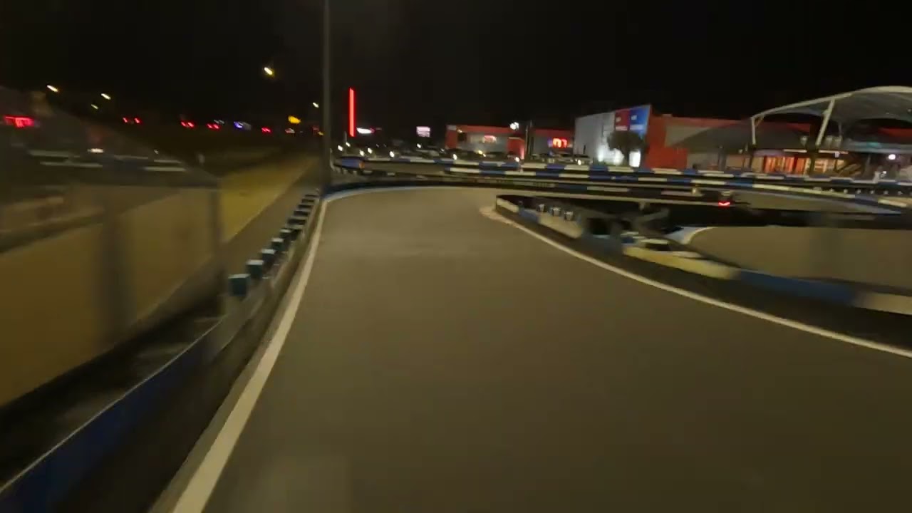 Onlykart piste outdoor de nuit proche de Lyon