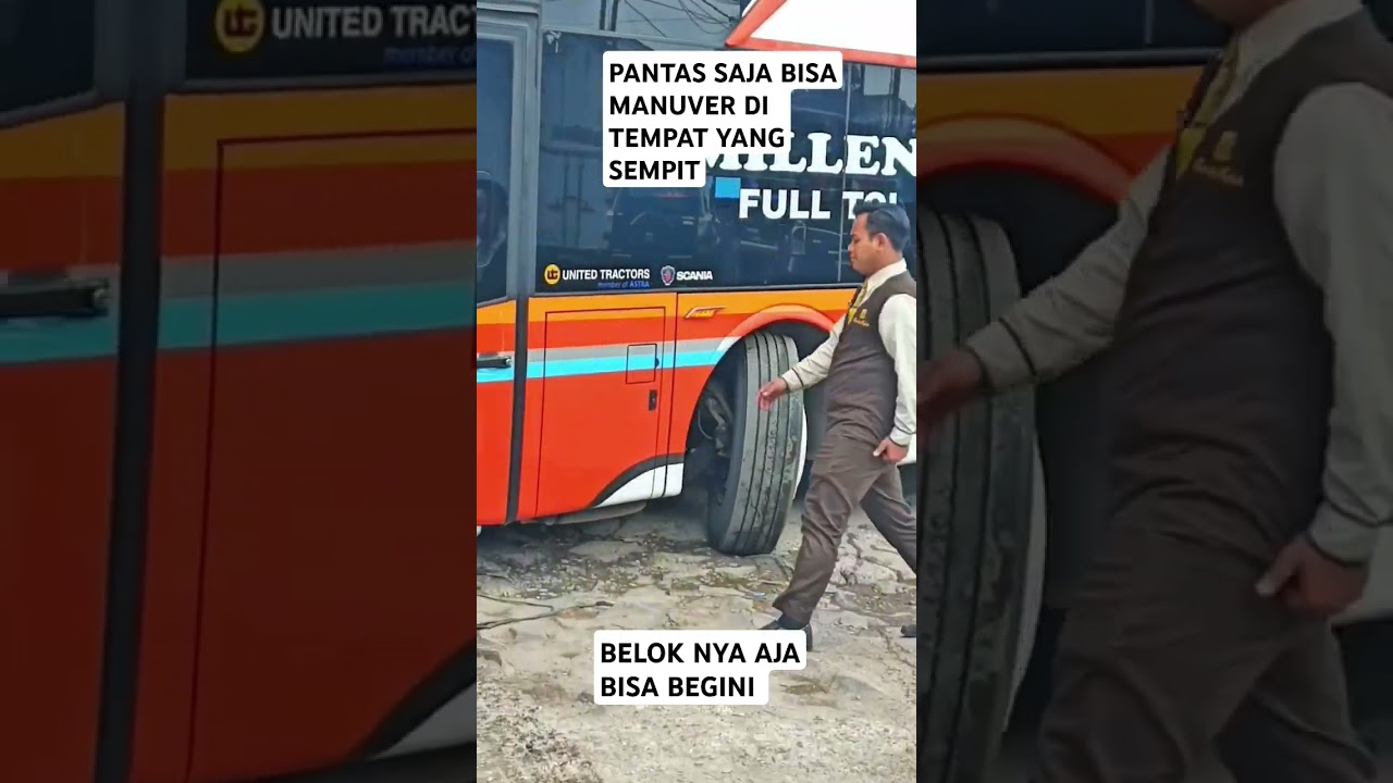 Manuver patah bus Rosalia indah 