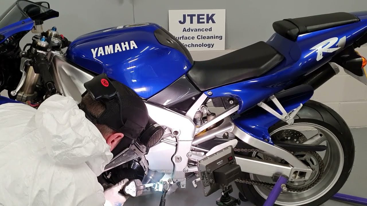 Motorcycle Dry Ice Cleaning UK 4XV Yamaha R1
