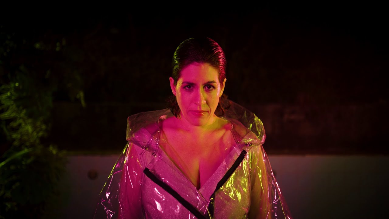 Julia Branco | Lost in the paradise (Clipe Oficial)