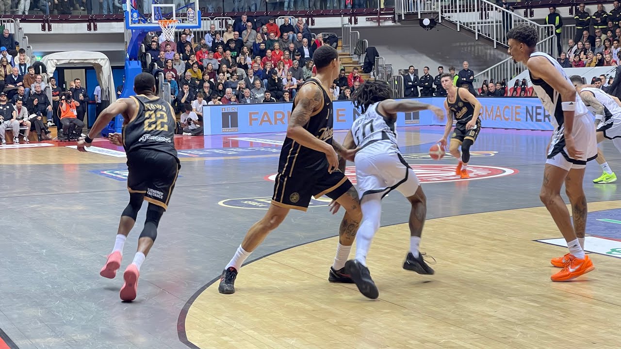 PALLACANESTRO TRIESTE 66 - 74 VIRTUS BOLOGNA