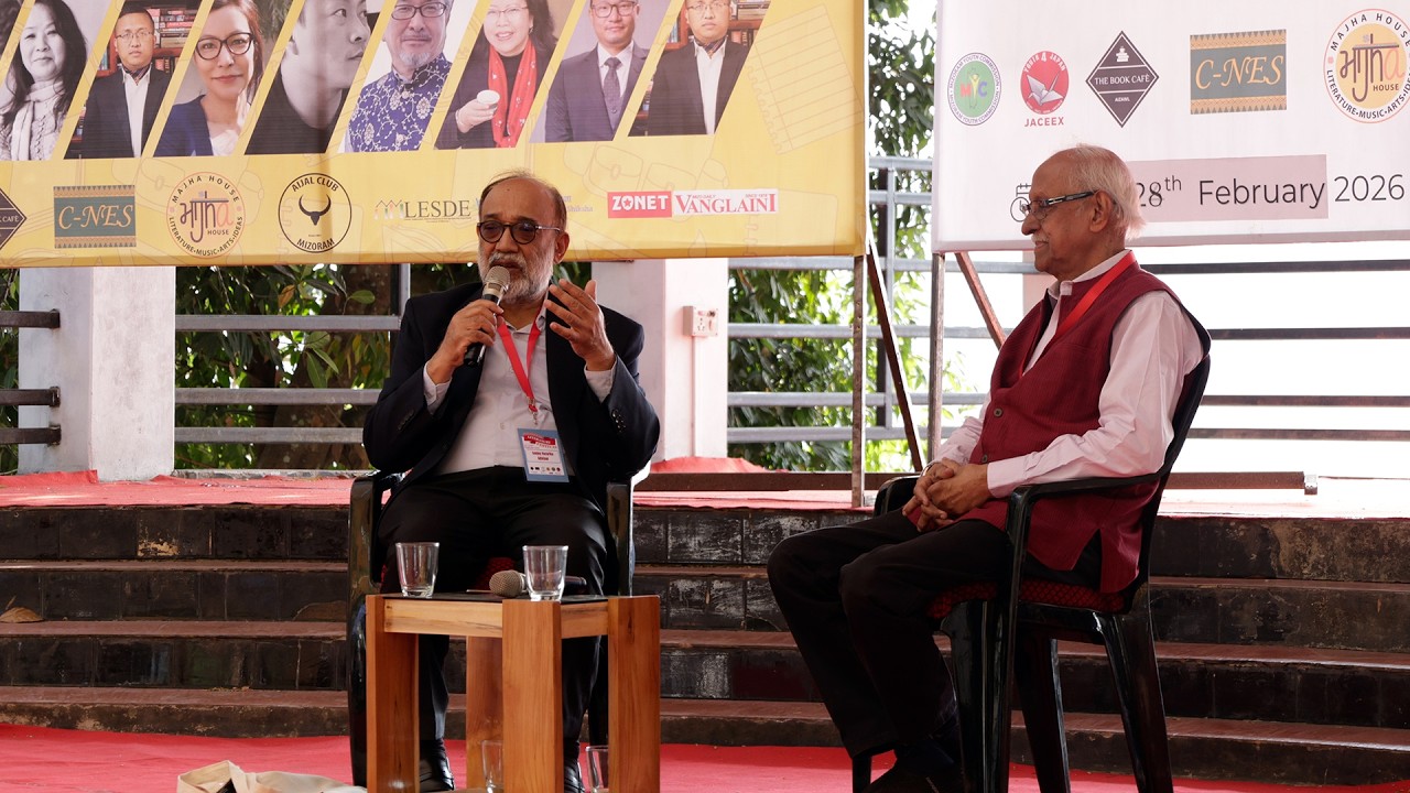 A QUIVER OF DISSENT - DAMODAR MAUZO & DHRUBA HAZARIKA