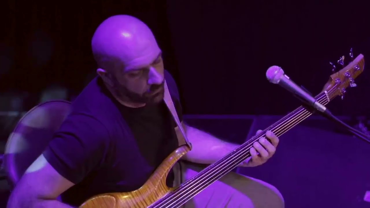 Giorgi Mikadze  -  Elesa