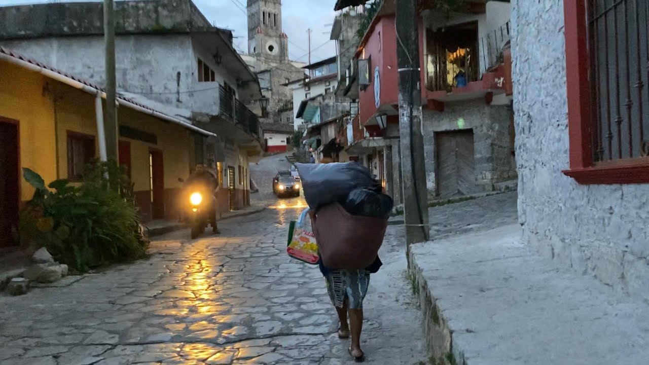 La señora Chepina de Cuetzalan !