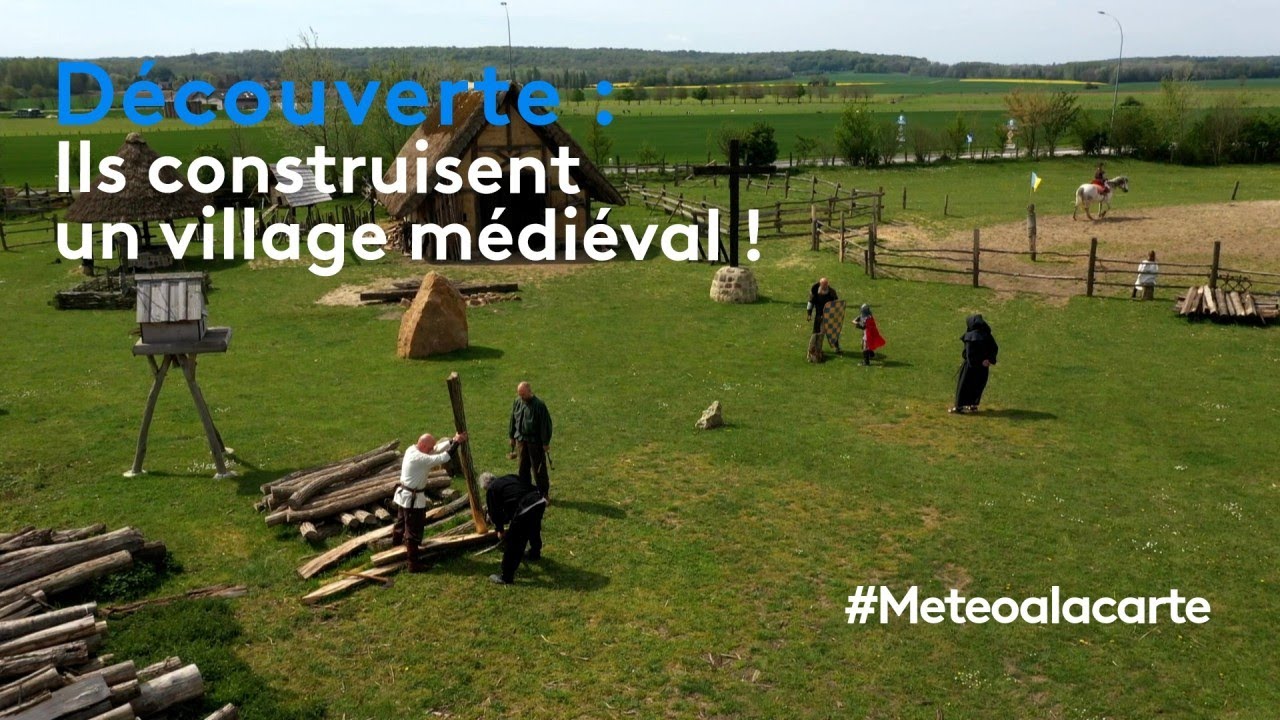 Découverte : ils construisent un village médiéval !
