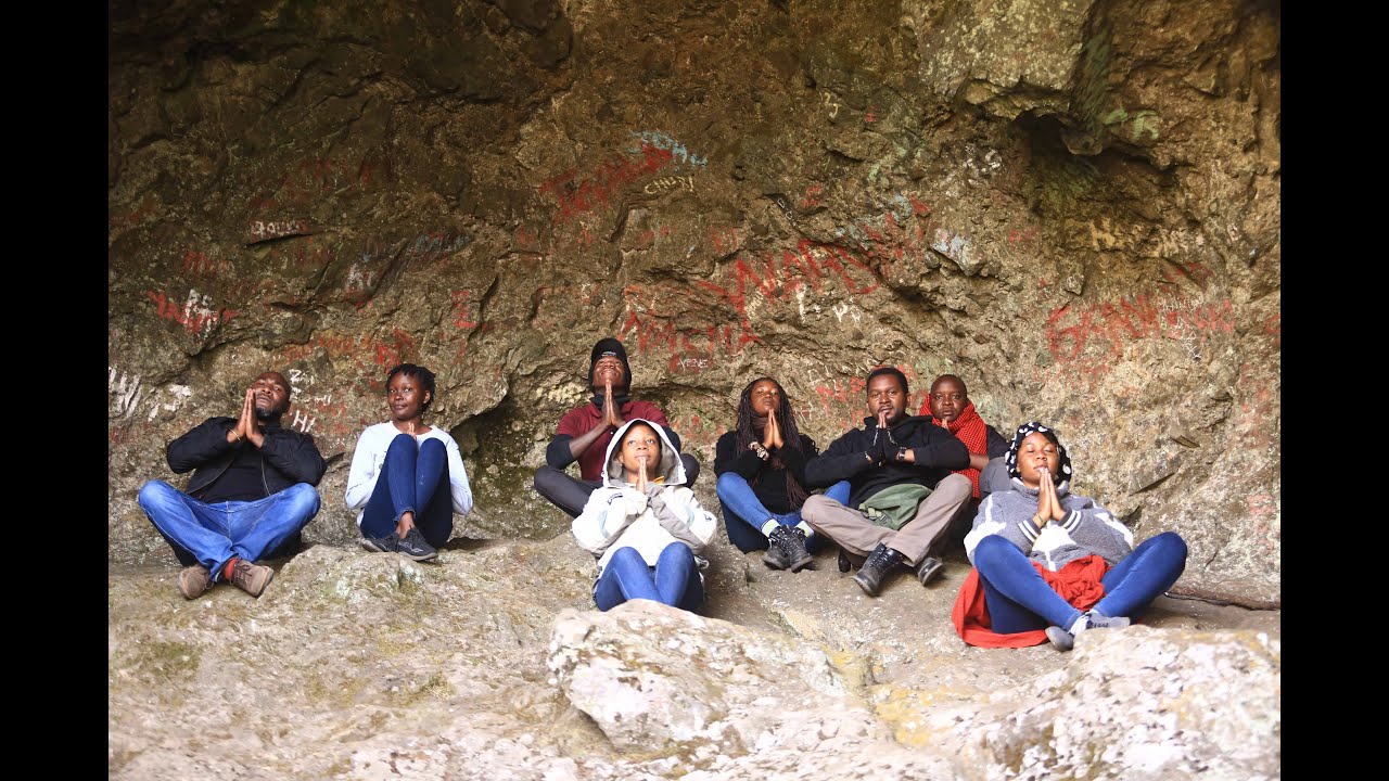 Kinyonga Wa Kipekee Alivyowakosha Wasichana Shupavu