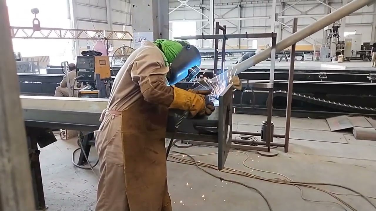 lighting pole factory.in Qatar.gulf medium industries company.mig welding