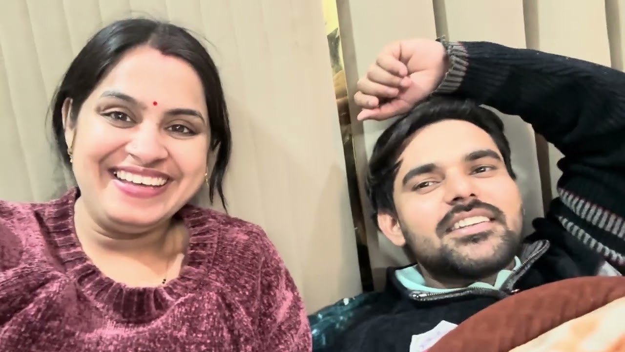 मेरे घर में बच्चे की चाहत किसे है आज मैंने अपने पति से पूछ लिया कि क्या गिफ्ट चाइए तब 😇😇😇