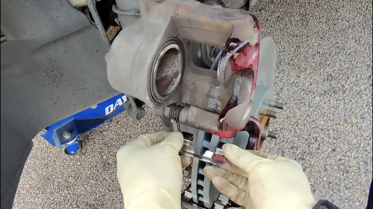 2019 Kia Sorento Front brakes and rotors replacement
