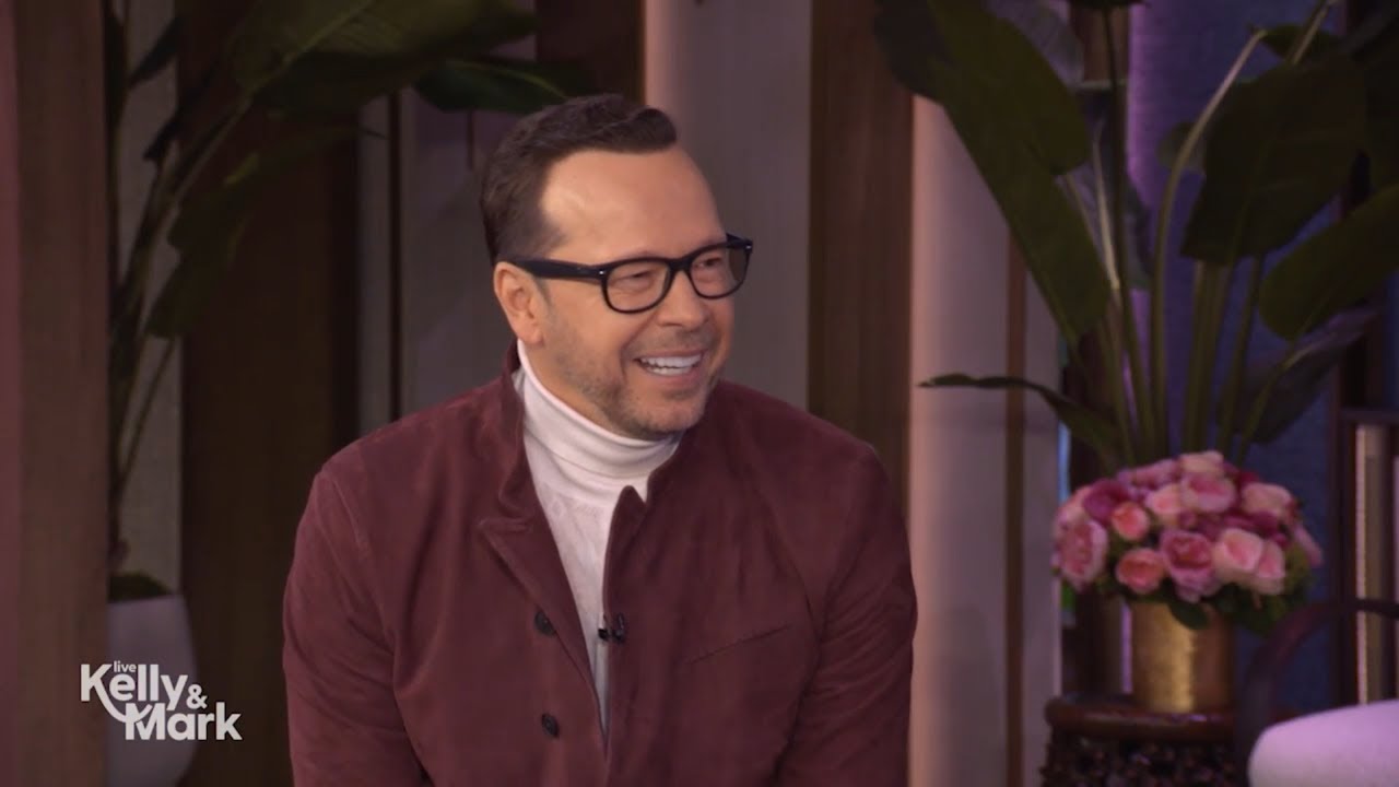 Donnie Wahlberg and Jenny McCarthy Still Renew Their Vows Every Year