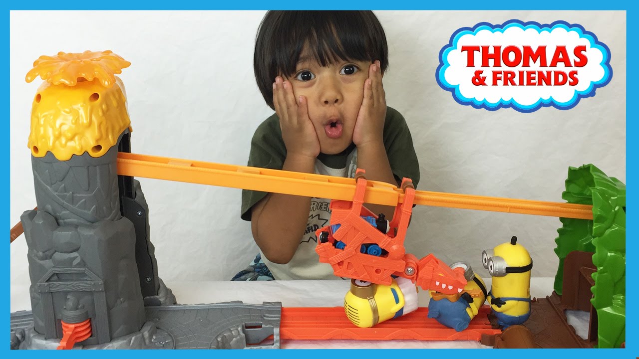 Ryan plays with Thomas and Friends NEW TAKE N PLAY Daring Dragon Drop