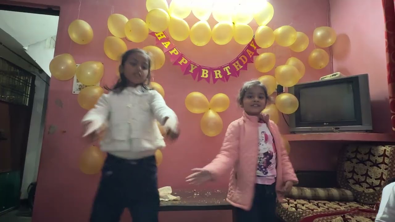 Sahiba dance performance by two dolls in Alankriti’s Birthday 🎁🎂👆