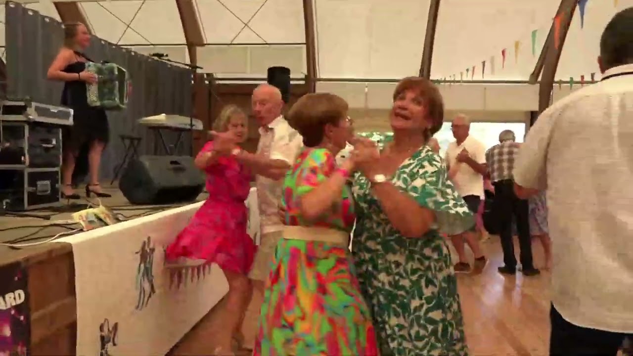 Diego GATTE Florine MALHERBE Tolerme août 2024 La foule Pistonnette