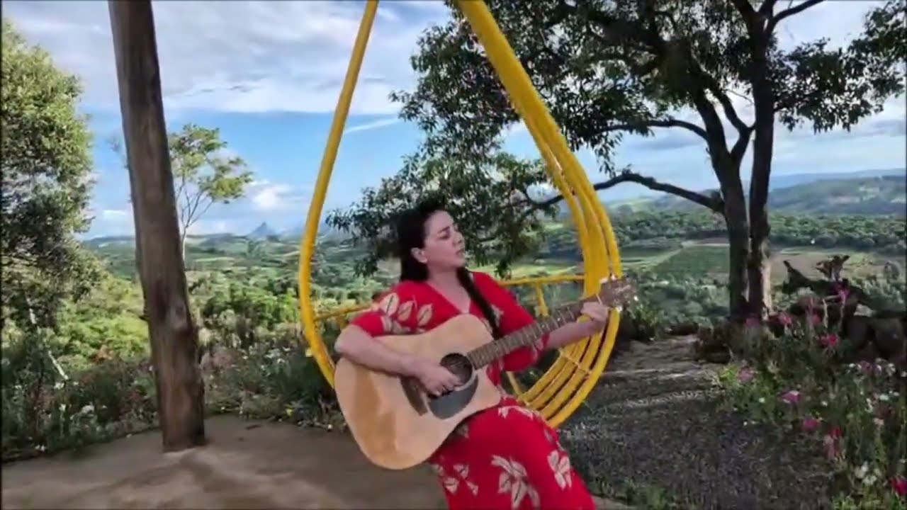 No alto da montanha com coração cheio de GRATIDÃO--Sheila Torino