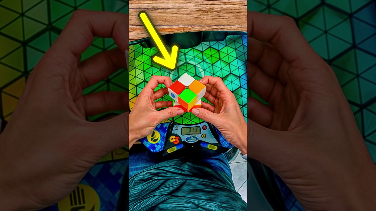 POV: Eres el m&aacute;s r&aacute;pido de M&eacute;xico armando el 2x2 😱 #rubik #rubikscube #cuborubik #mexico #shorts