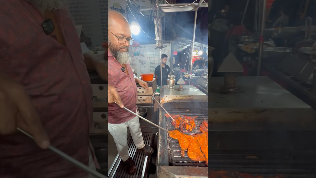 Surat Famous Grilled Chicken at zampa Bazar #suratfood #suratstreetfood #tandoorichicken #suratfoodi