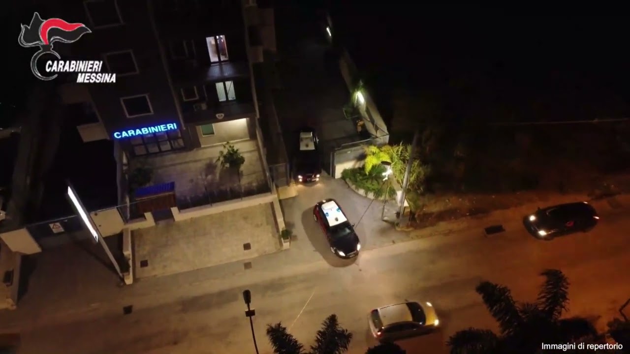 Roccavaldina:  si finge carabiniere, per arrivare ai gioioelli. L'anziana non ci casca. Adue arresti