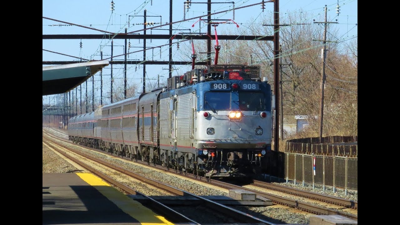 Amtrak & SEPTA NEC Action in Levittown, PA 4/6/13: High-Speed and Horns
