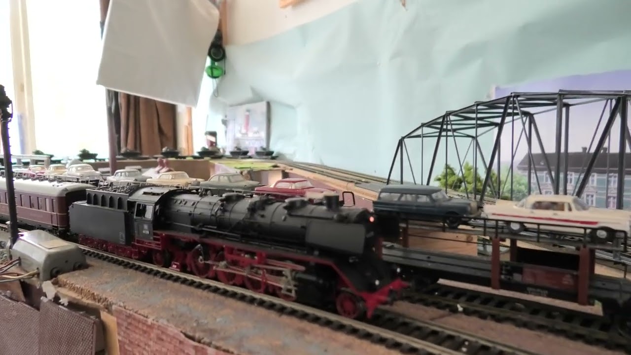 1958 HO Fleischmann BR 41 ( sound ) Roco BR 44 ( sound ) mit Militärzüge, M48 Panzer, GMC und sonst.