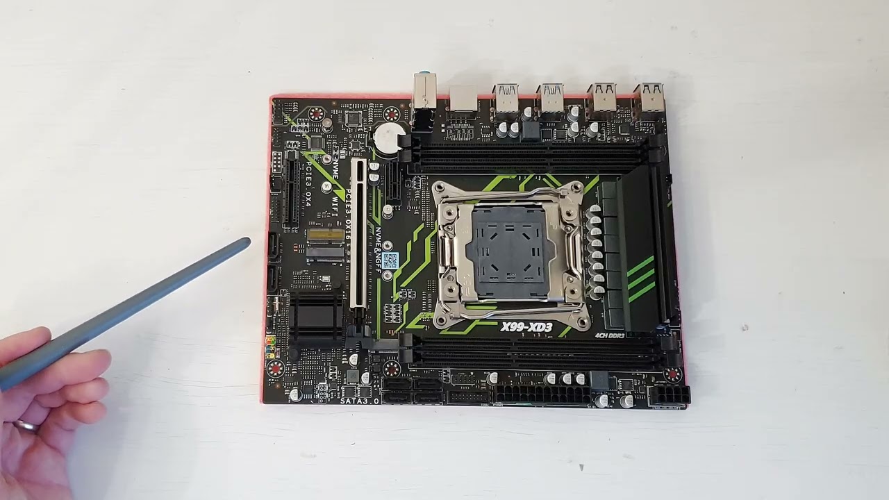 Распаковка материнской платы X99-XD3 DDR3 LGA 2011-3 с процессором E5-2696 V4.