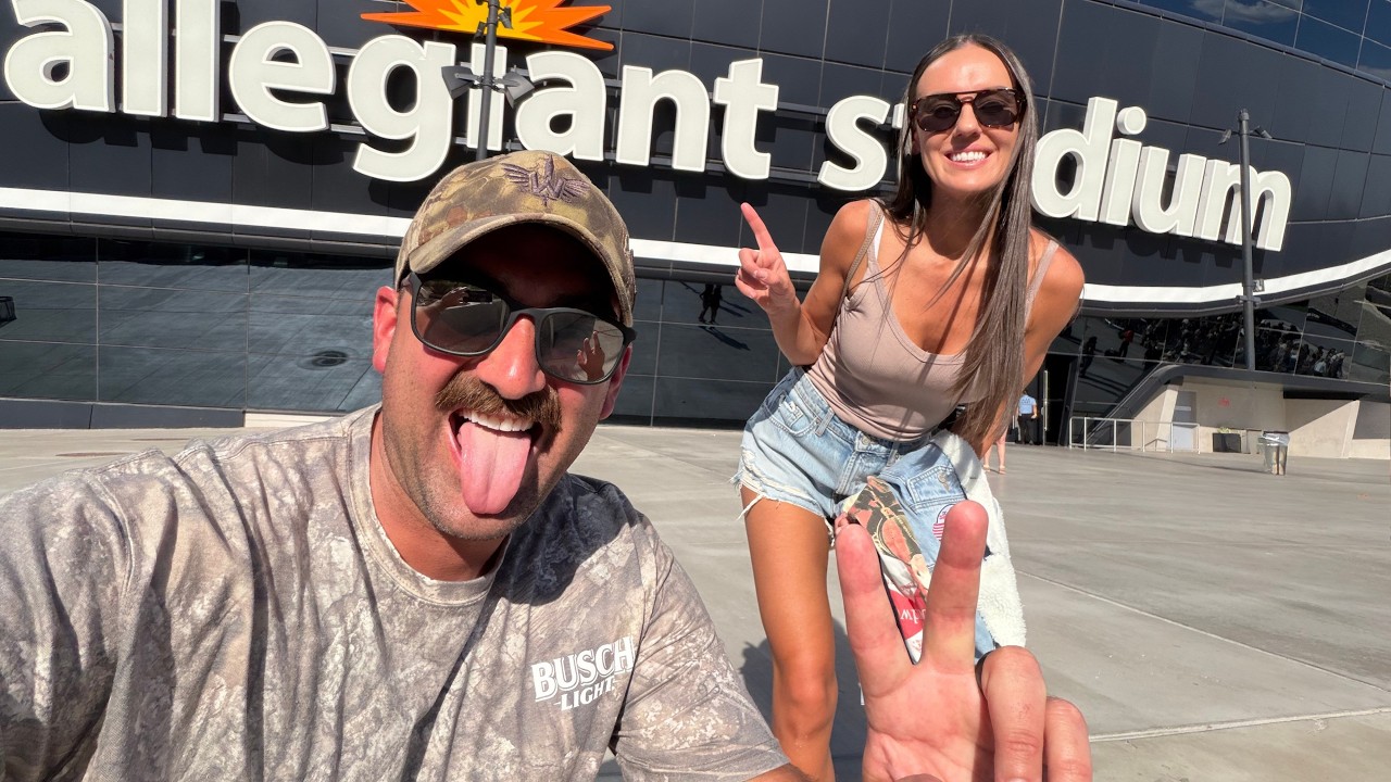 Morgan Wallen Las Vegas 2026 (we got mobbed)