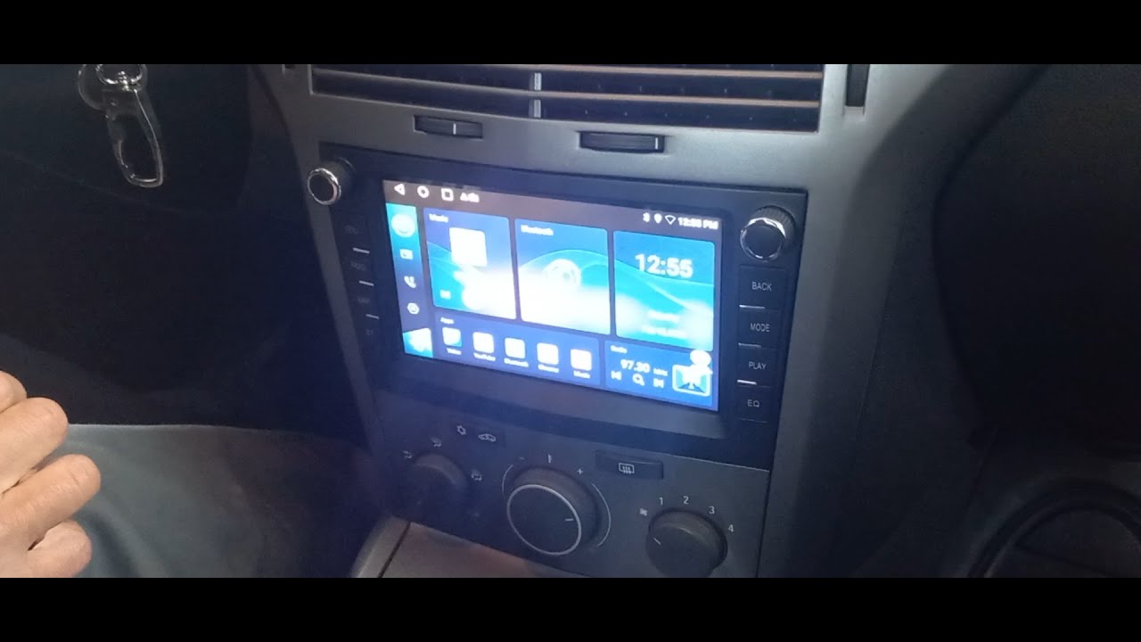 Instalación de estéreo de coche Android y cámara de marcha atrás en Opel Astra