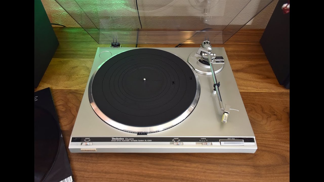 Technics Quartz SL-Q300 Auto Repeat Vintage Stereo System For Sale