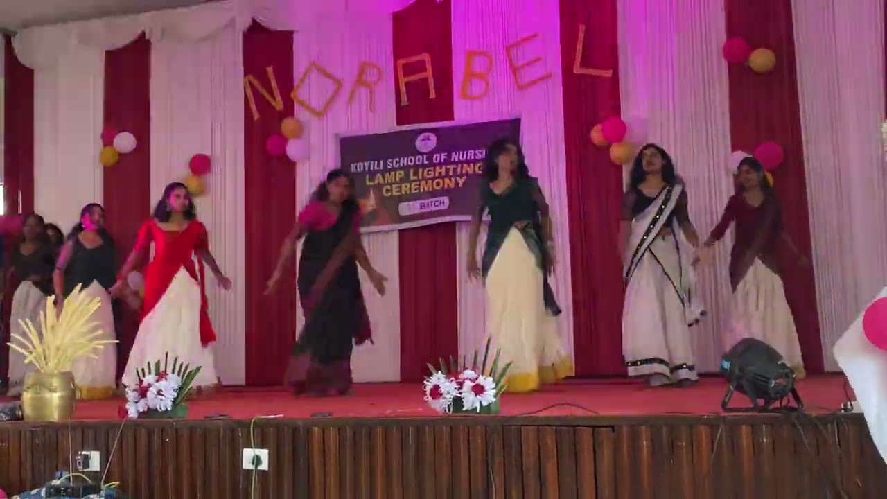 Teacher and students dance 😎ടീച്ചർ  തകർത്തു #dance #teacher #students #kannur #nursingstudent