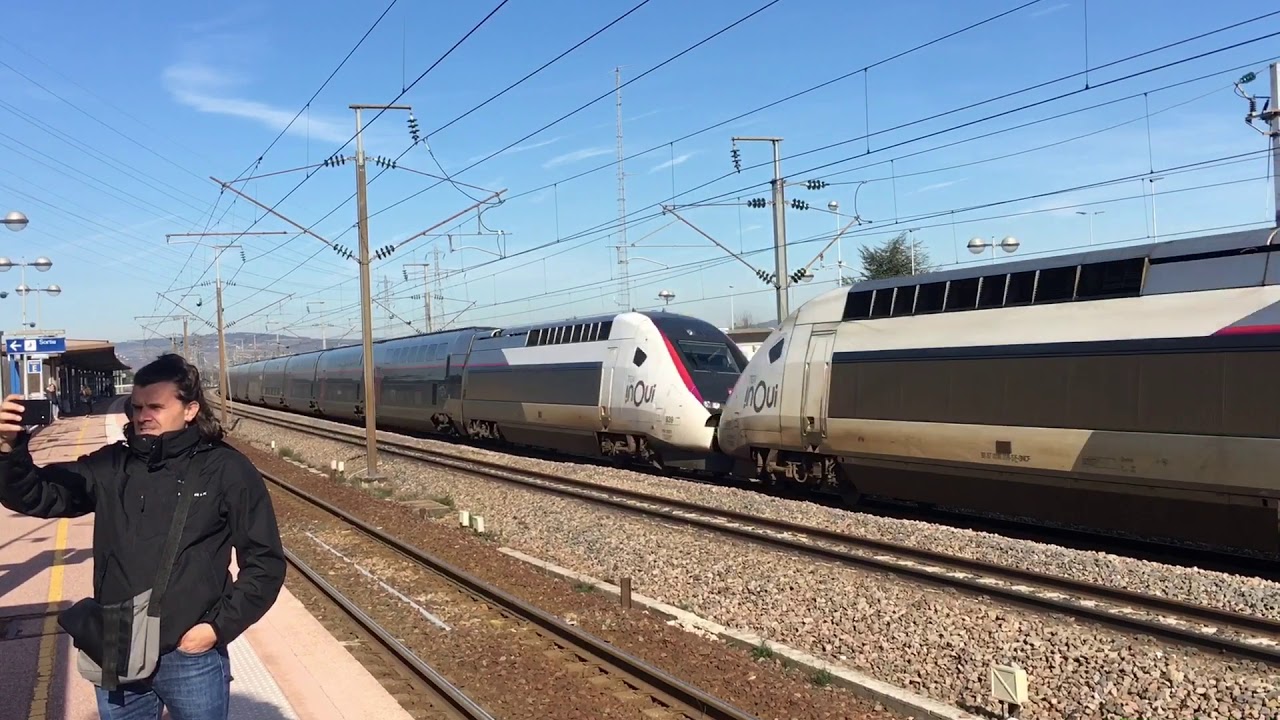 TGV en gare de mâcon loche TGV sur la LGV le 15 février 2020
