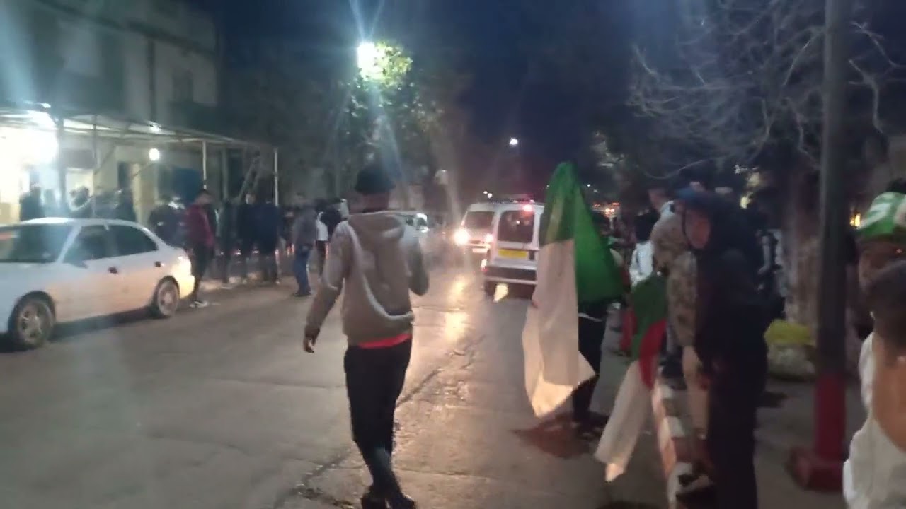 فوز المنتخب الوطني الجزائري 🇩🇿بمونديال العرب 🎊وفرحة الشعب في بلدية عين فزة 🥰