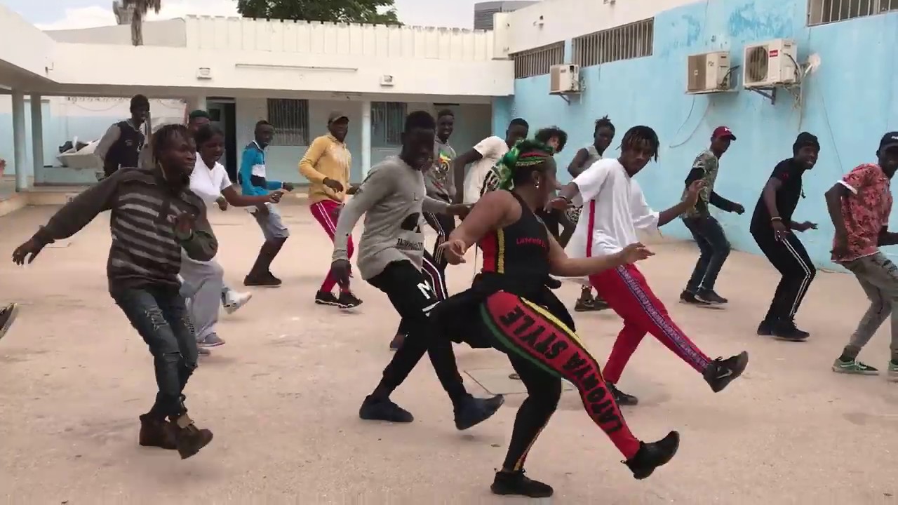 SKANKING | Latonya Style in Senegal | (Super Cat - Ghetto Red Hot)