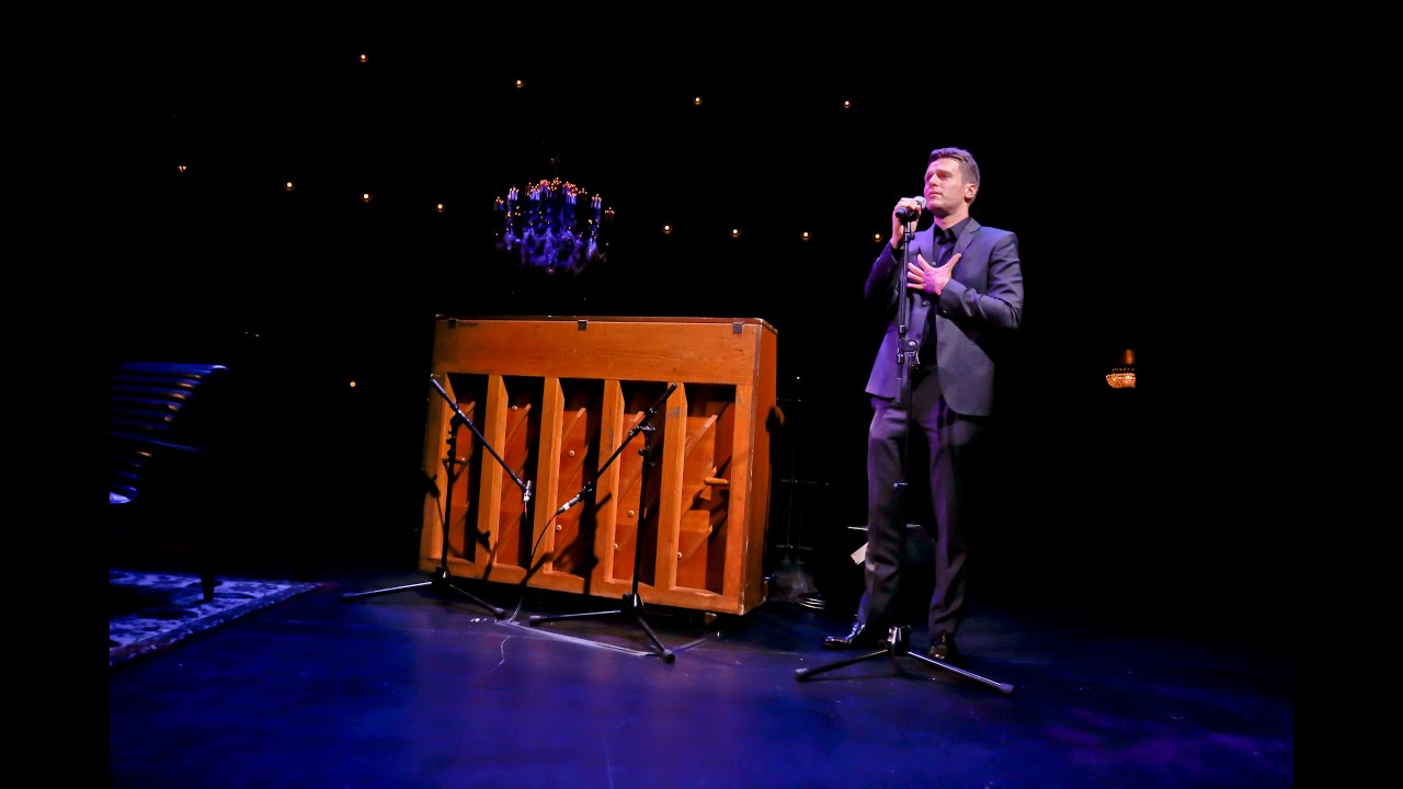 Jonathan Groff sings I'd Rather Be Sailing