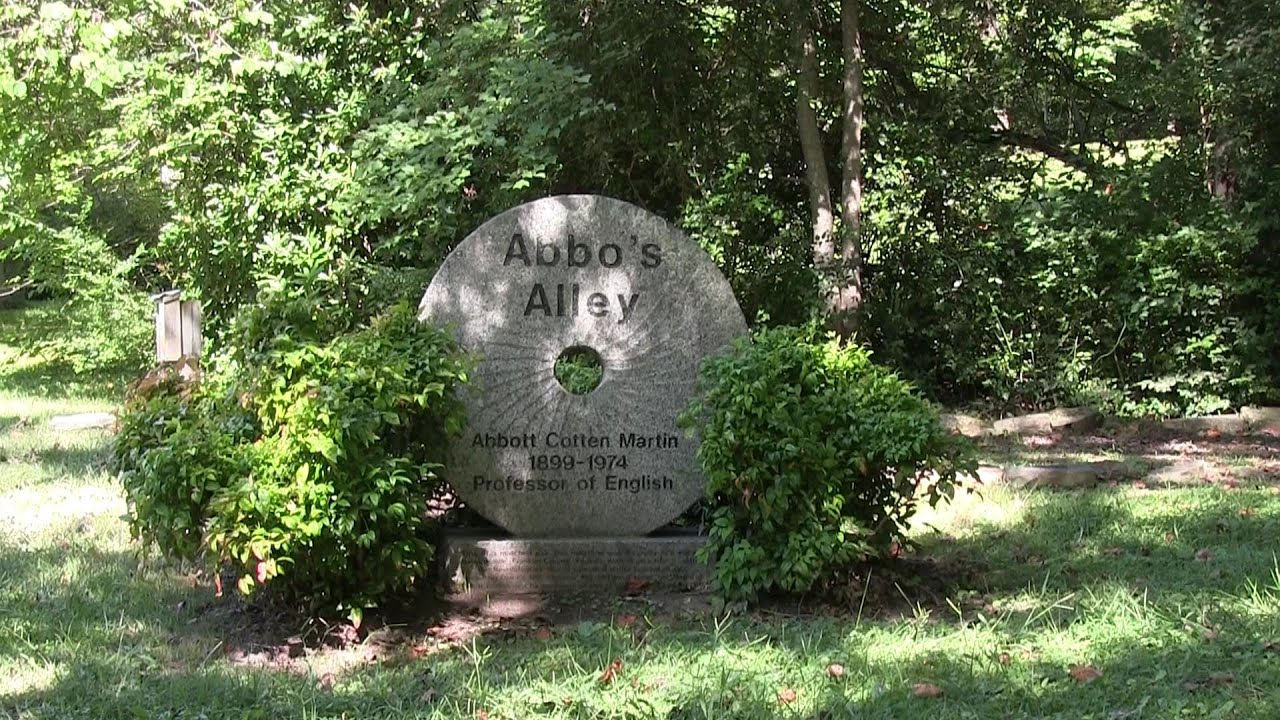 Sewanee - University of the South  'Abbo's Alley'