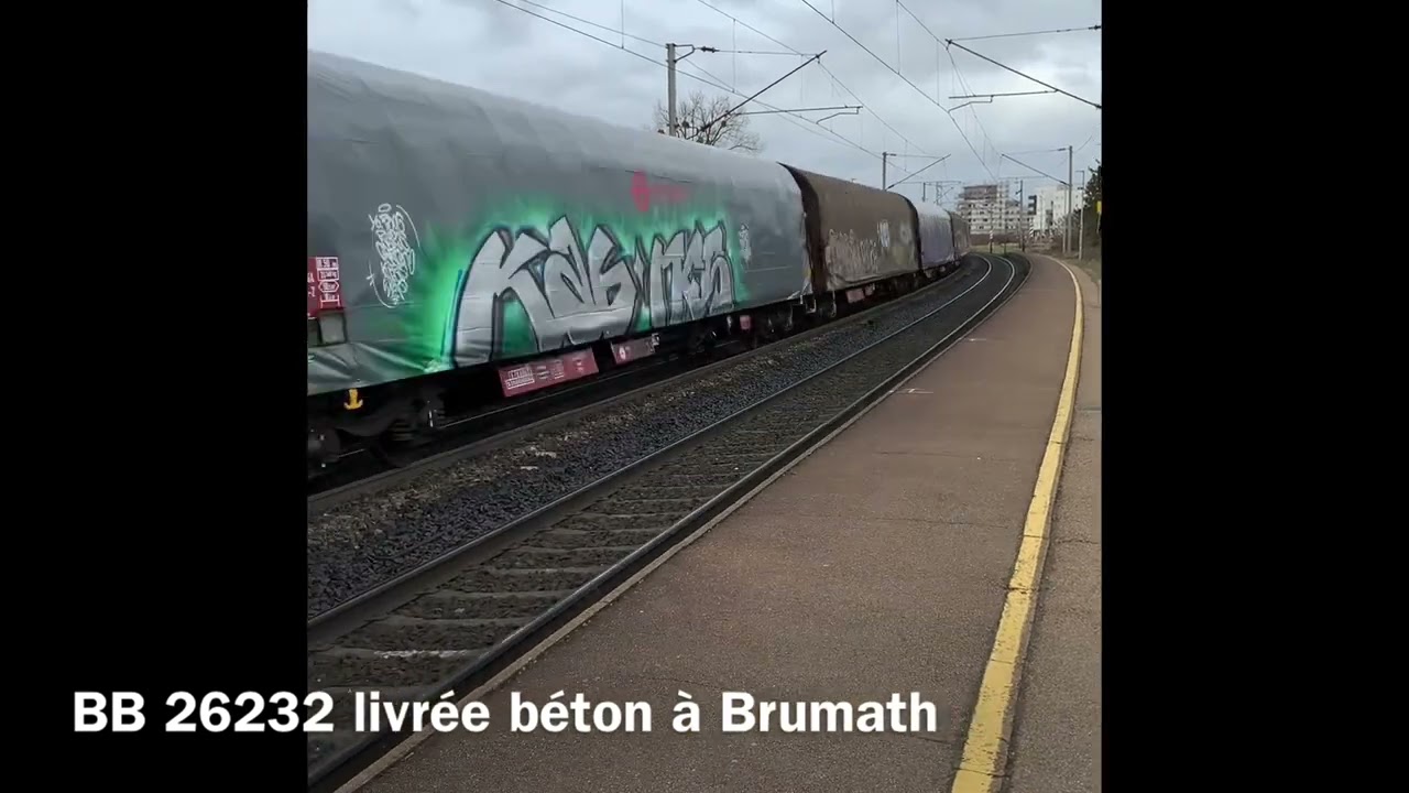 BB 26232/ BB 26000 fant&ocirc;me et TGV BLEU. Des trains rares en Alsace