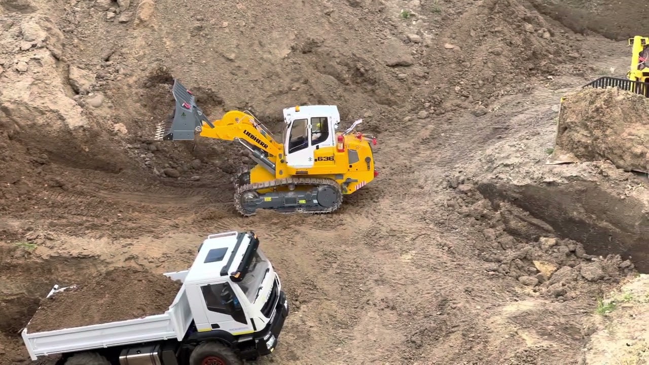 RC Laderaupe & Kipper 4x4