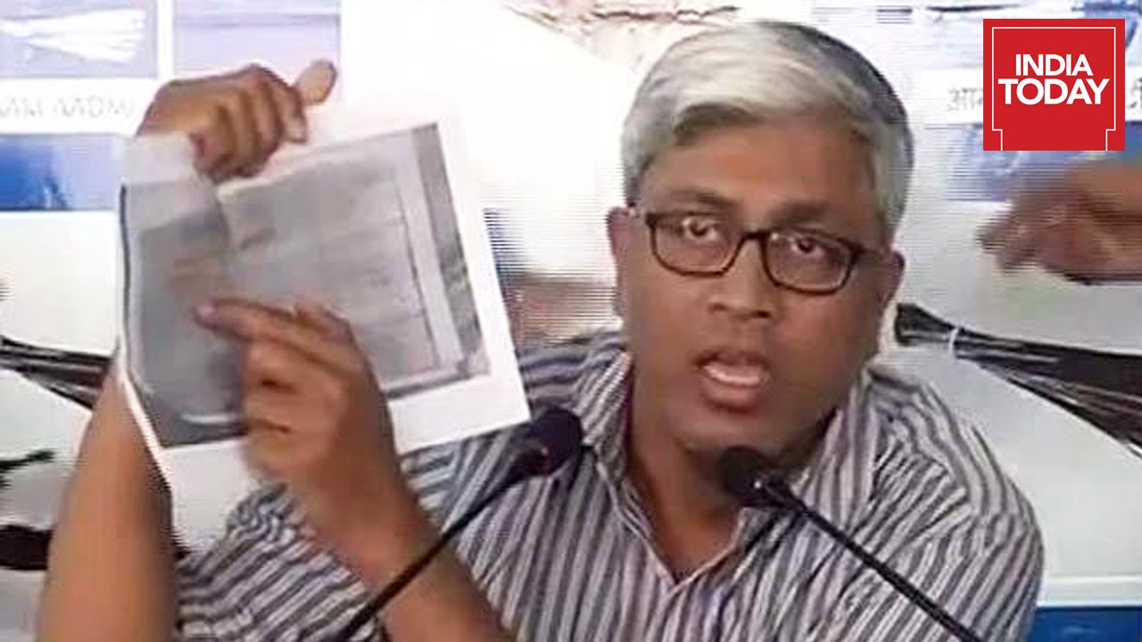 AAP Claims Modi's Degree Presented By BJP Is Forged