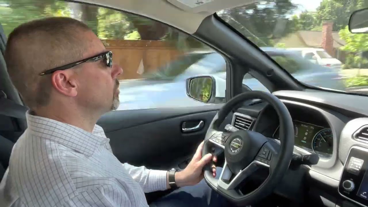 2022 Nissan Leaf S test-drive