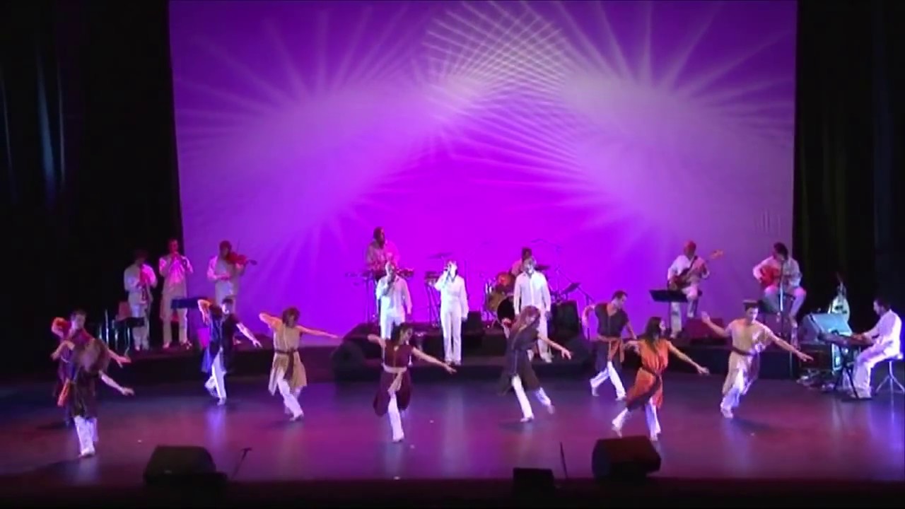 Adama ve chamayim by Adama