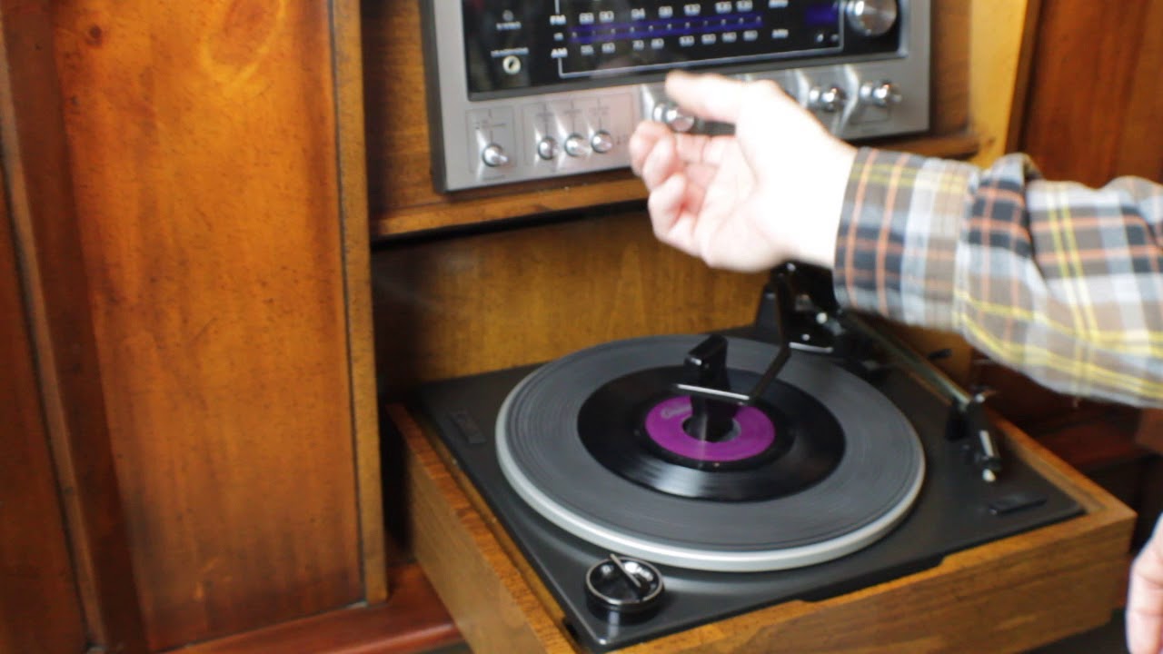 Vintage Drysink Style Magnavox Console 8 Track Turntable Stereo
