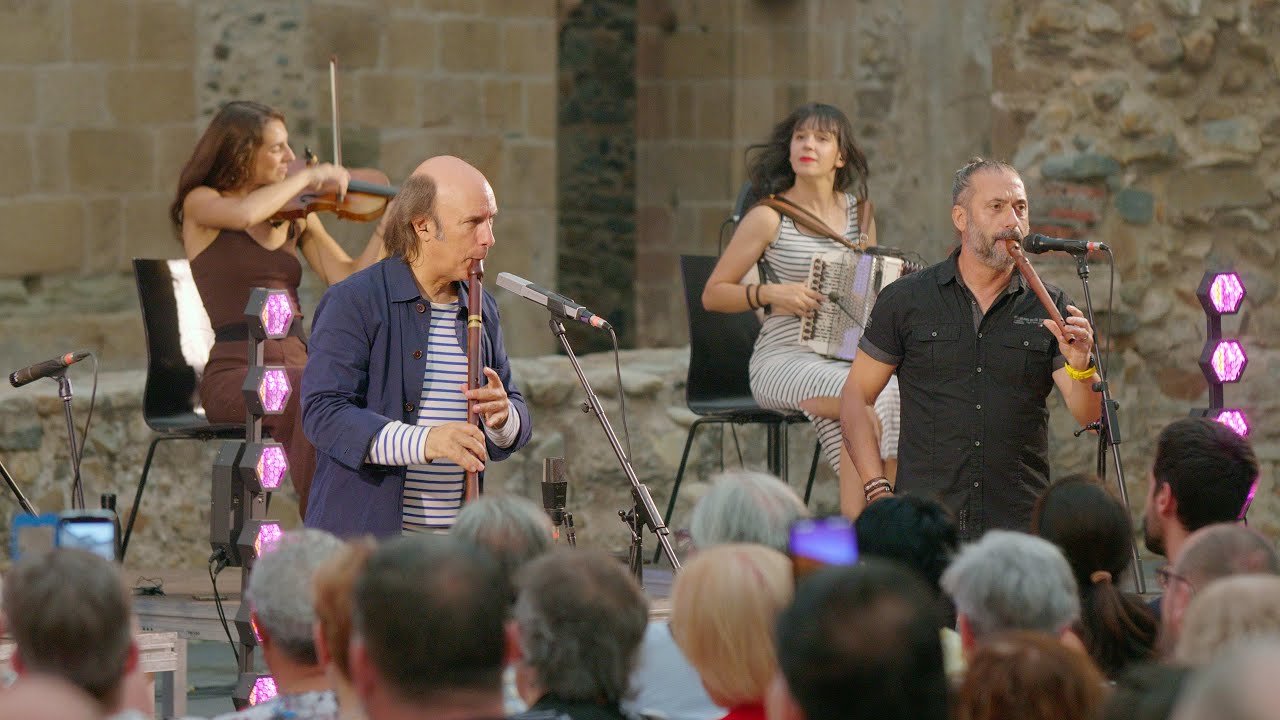 Carlos Núñez presenta en el Monasterio de Carracedo su gira 'Lugares mágicos'