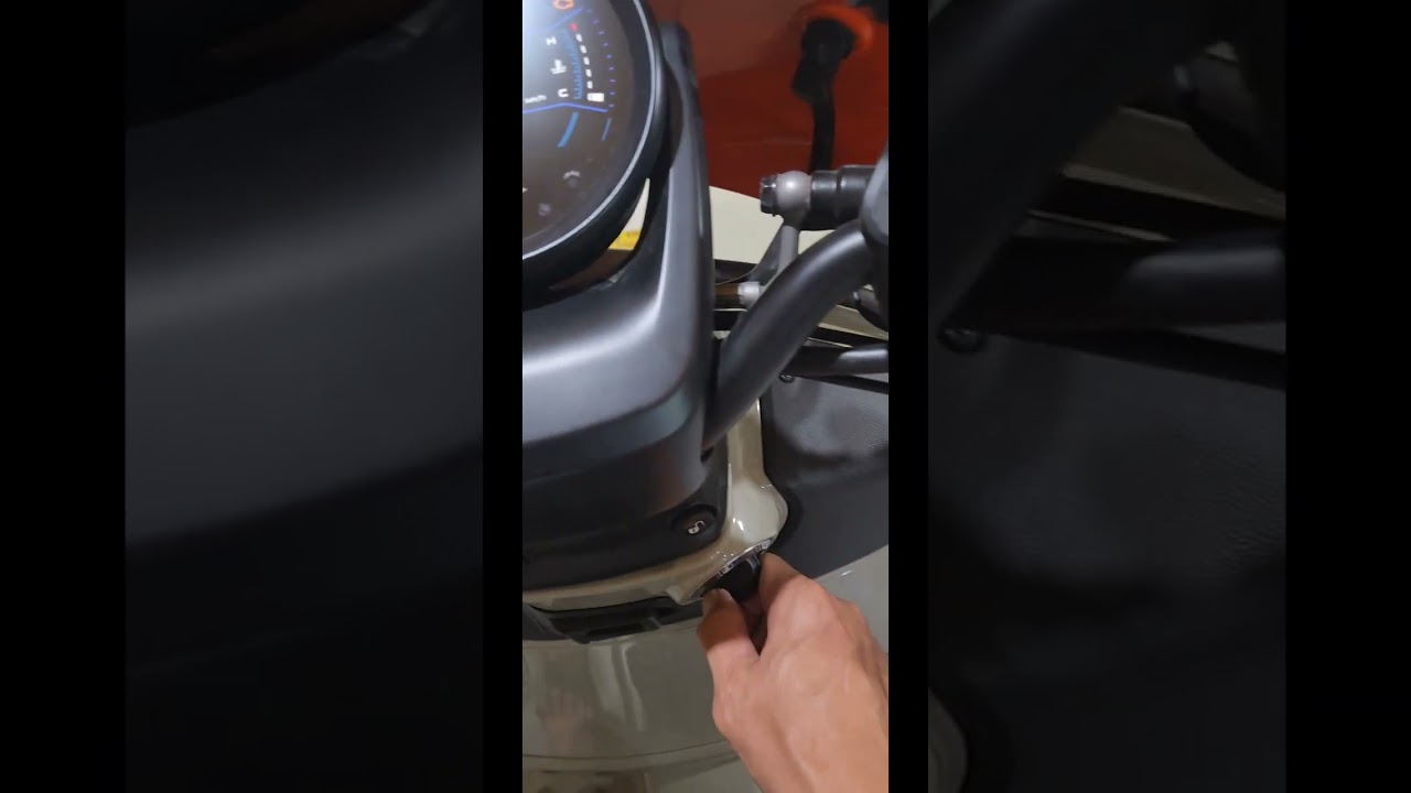 Vespa GTV 300 2024 (How to delete the pms icon) Scheduled maintenance warning..