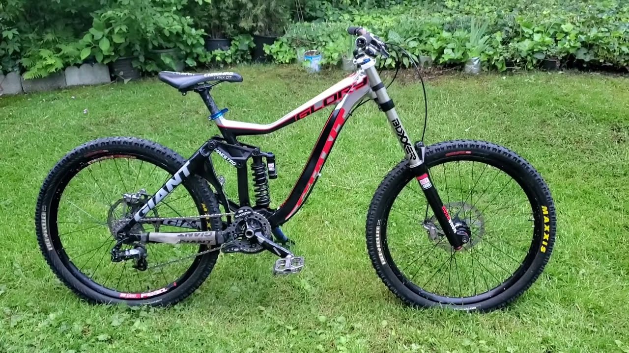 GIANT GLORY 0 DOWNHILL BIKE MTB REVIEW | BOXXER WORLD CUP FORK
