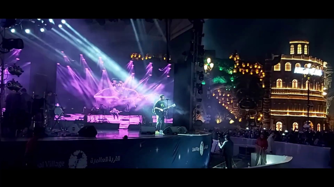 Atif Aslam live in concert - Hona tha pyar and jugalbandi with dhol wala