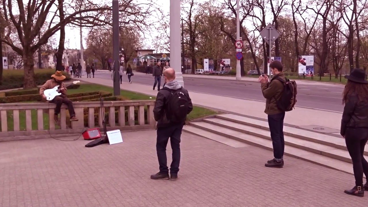 Born under a bad sign  - Street Playing - Robert Wileński - Roland Cube Street