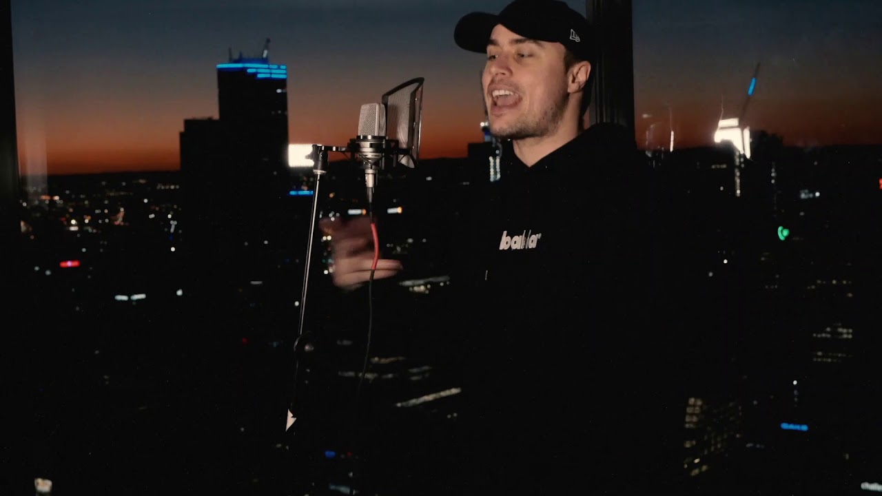 Illy - Friday Flips Season 3 - ’98 Bulls Freestyle