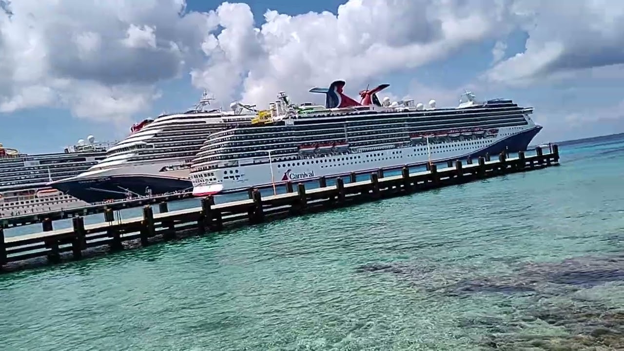 Puerta Maya port walk